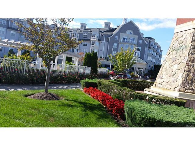 1309 Round Pointe Dr #1309