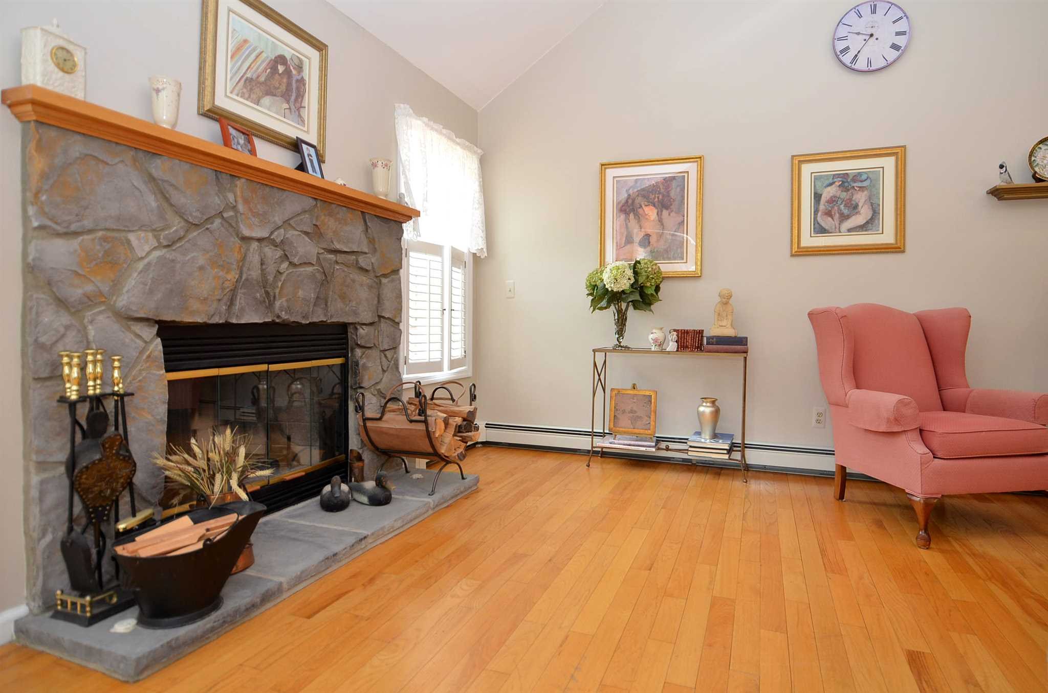 137 Elmcrest Dr