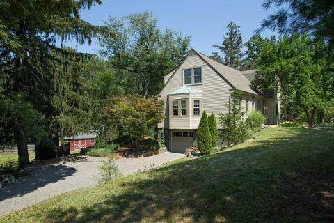 64 Travis Rd