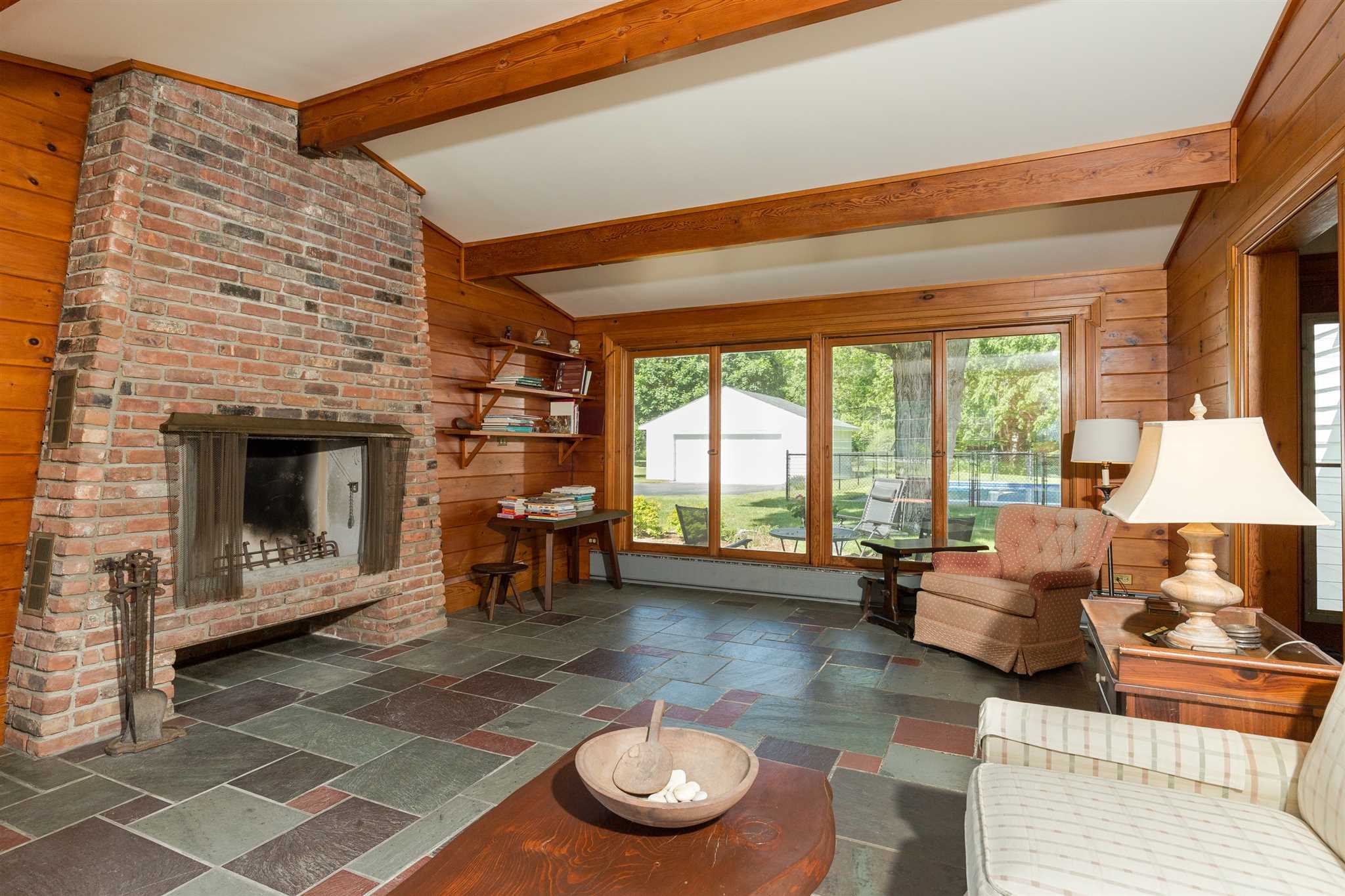160 Andrews Rd