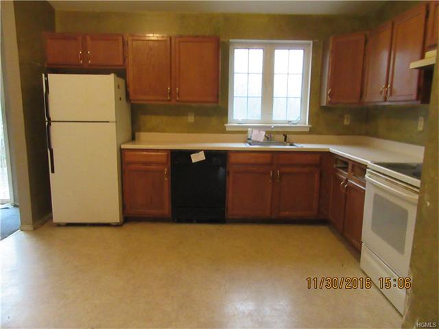 490 Lake Rd