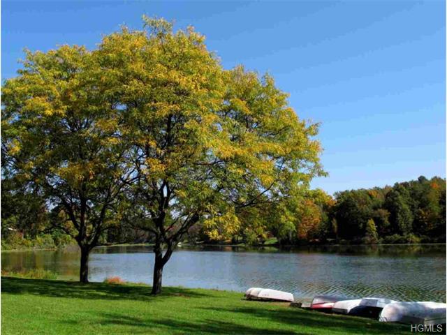 For Sale: 571 Shore Dr New Windsor, NY 12553