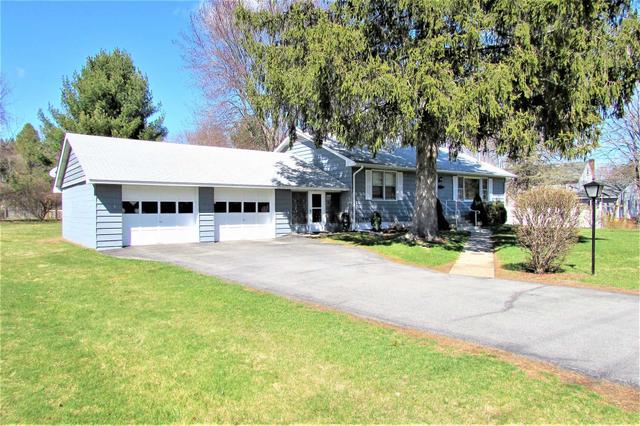 3 Greenlawn Dr
