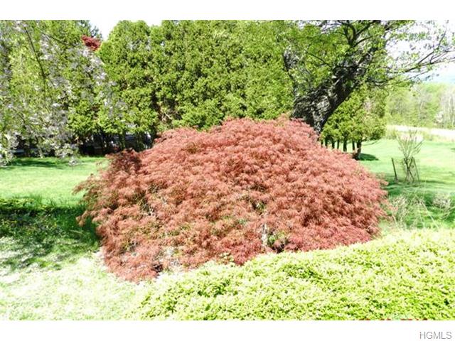 69 S Quaker Hill Rd, Pawling NY 12564
