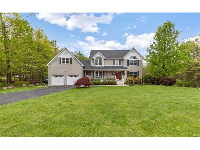 27 Susan Ln