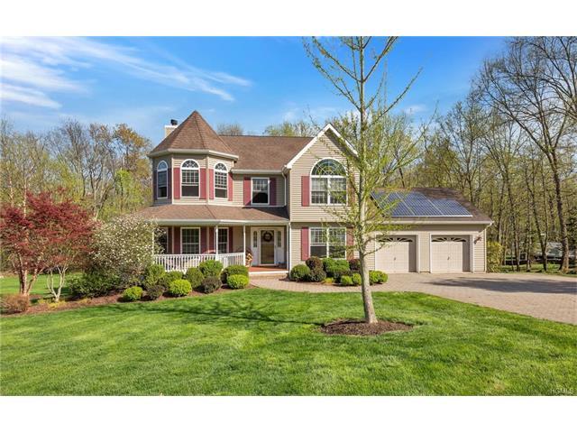 27 Susan Ln