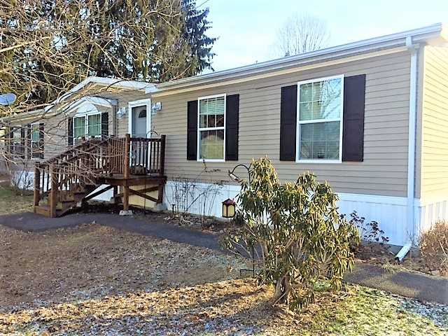 62 Van Deusen St