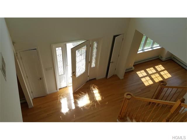 For Sale: 1 Blossom Ct Walden, NY 12586