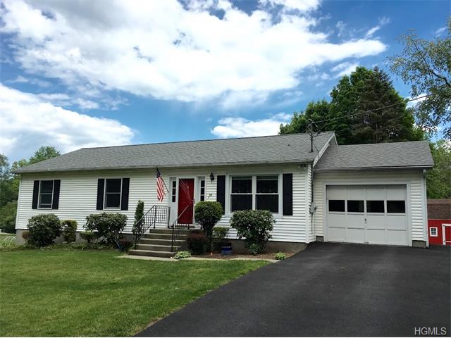 For Sale: 32 Kobelt Dr Wallkill, NY 12589