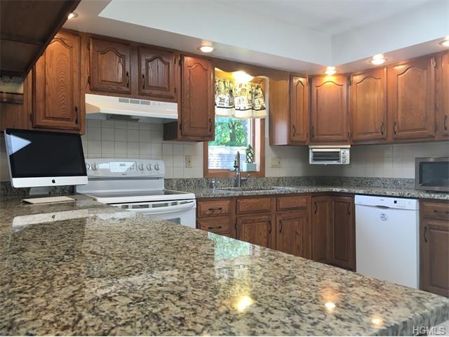 For Sale: 32 Kobelt Dr Wallkill, NY 12589