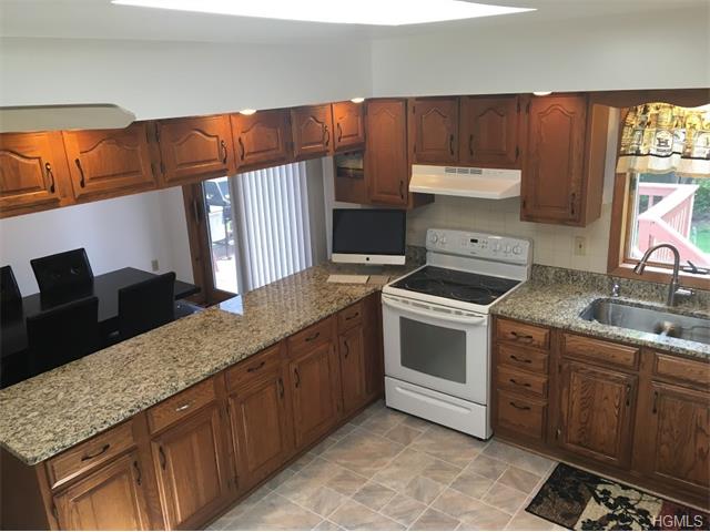 For Sale: 32 Kobelt Dr Wallkill, NY 12589
