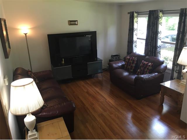 For Sale: 32 Kobelt Dr Wallkill, NY 12589