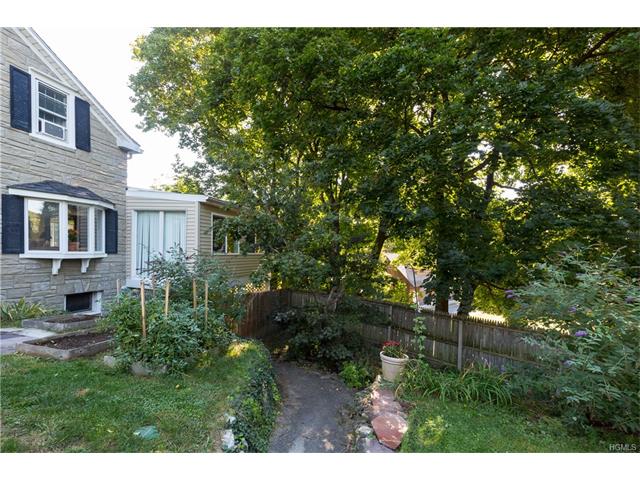22 Conklin St