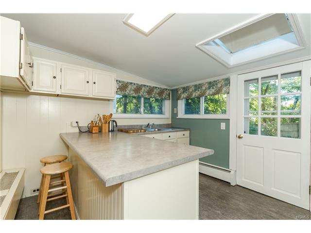 22 Conklin St