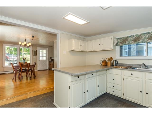 22 Conklin St