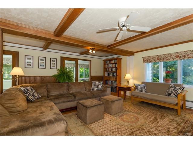 22 Conklin St