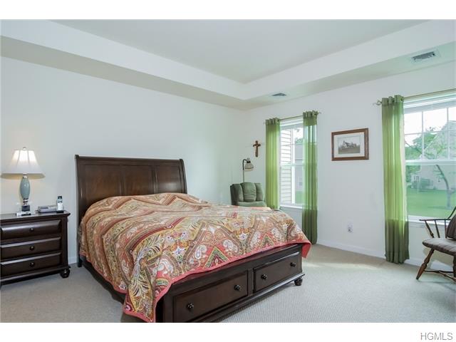 For Sale: 27 Halley Ct Poughkeepsie, NY 12601