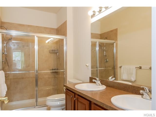 For Sale: 27 Halley Ct Poughkeepsie, NY 12601