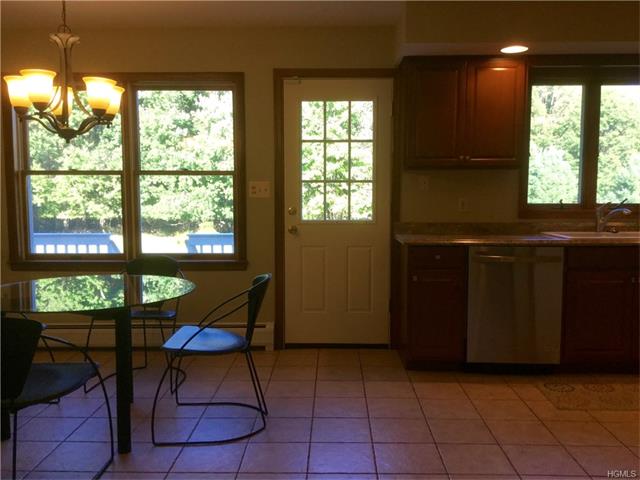 20 Leeward Dr
