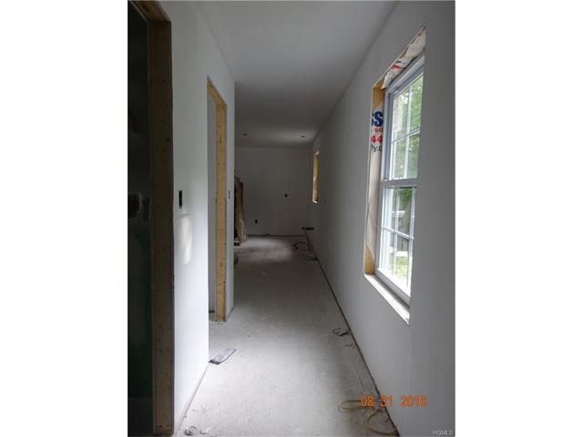 79 Old Westbrookville Rd