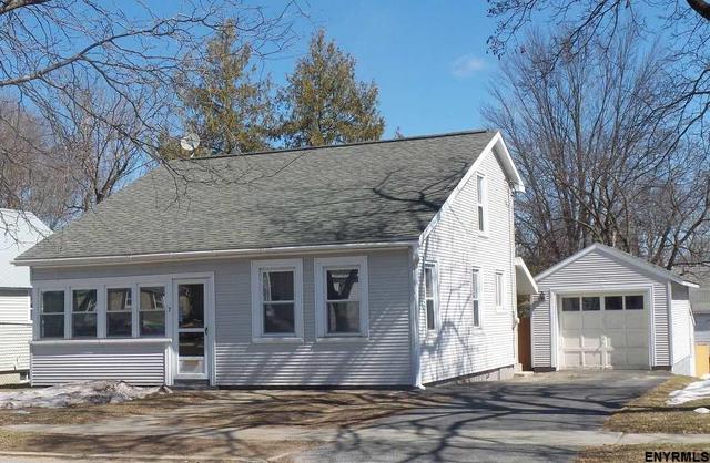 33 Oneida St
