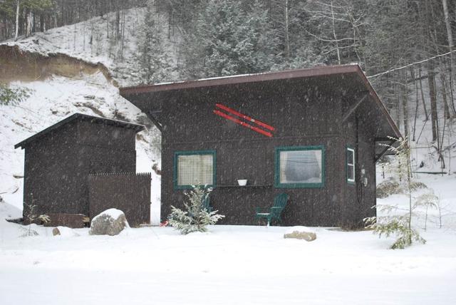 371 Main St