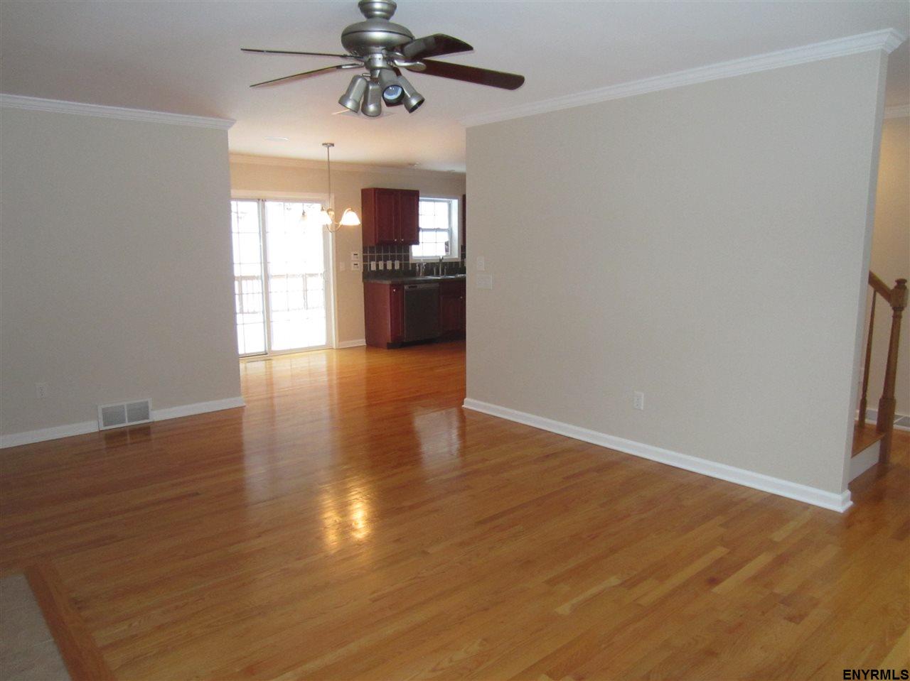 33 Spotswood Dr