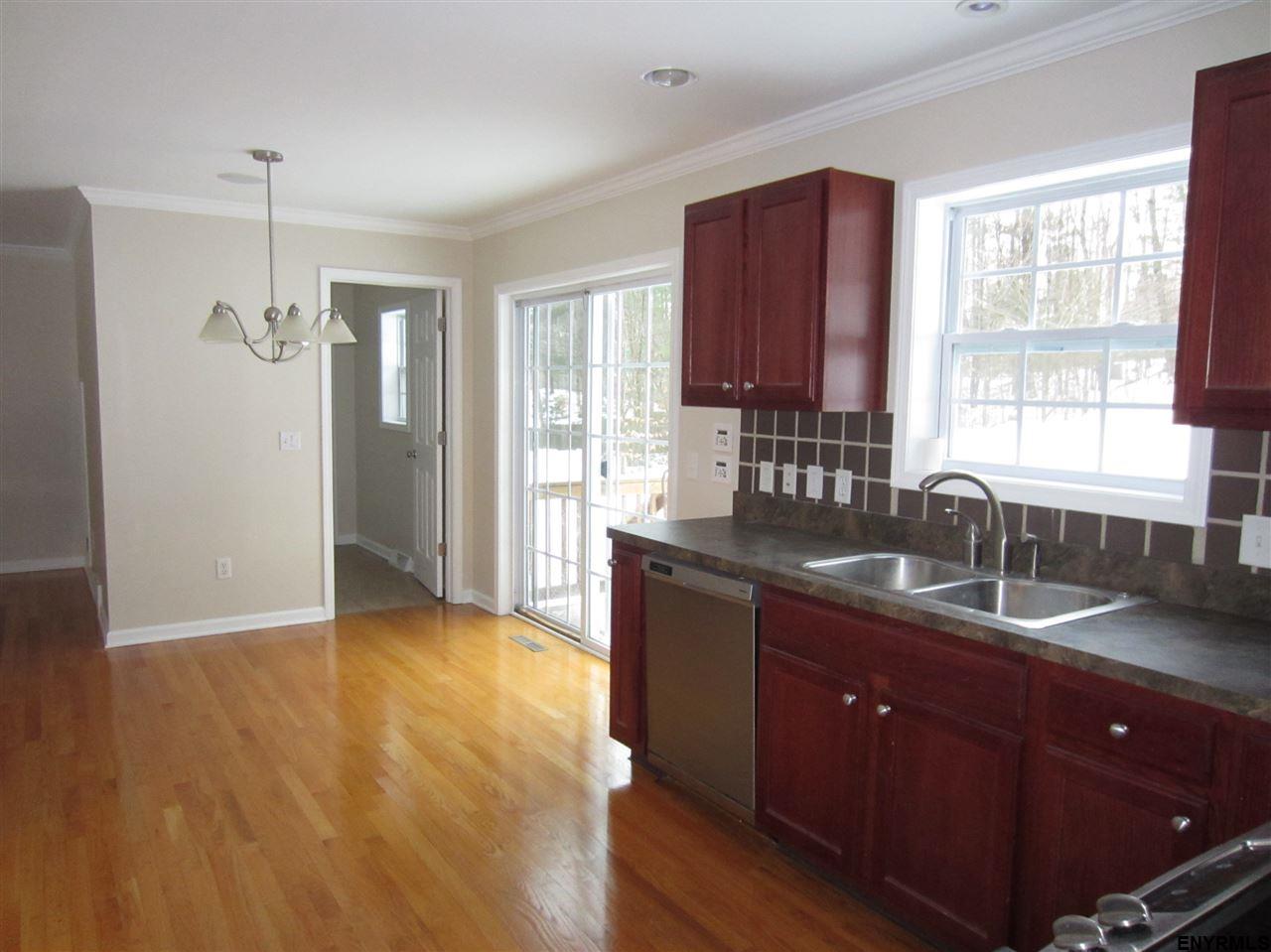 33 Spotswood Dr