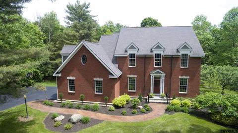 3 Walden La