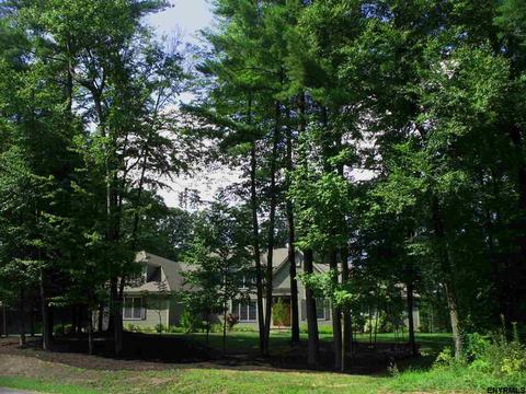 3 Walden La