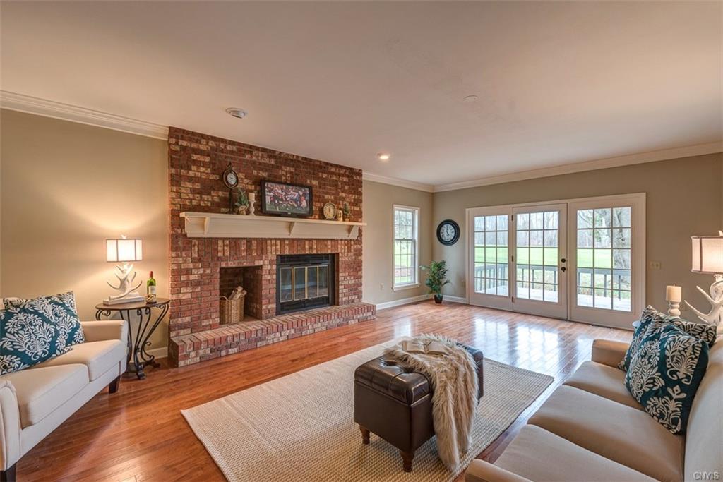 3215 Far Reach Dr