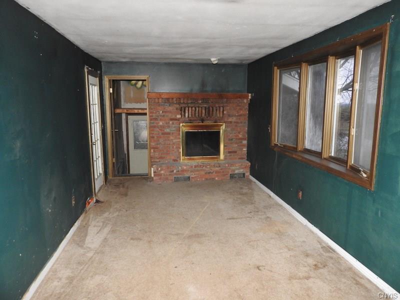 3273 Patchett Rd