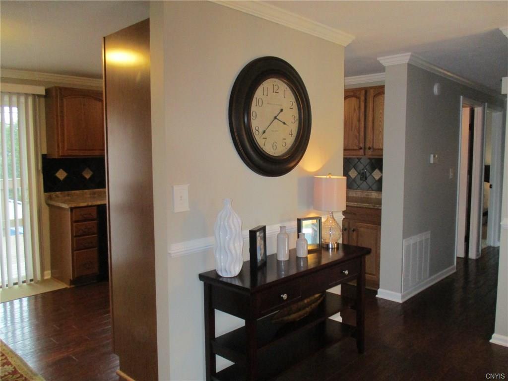 6109 Gaspe Ln