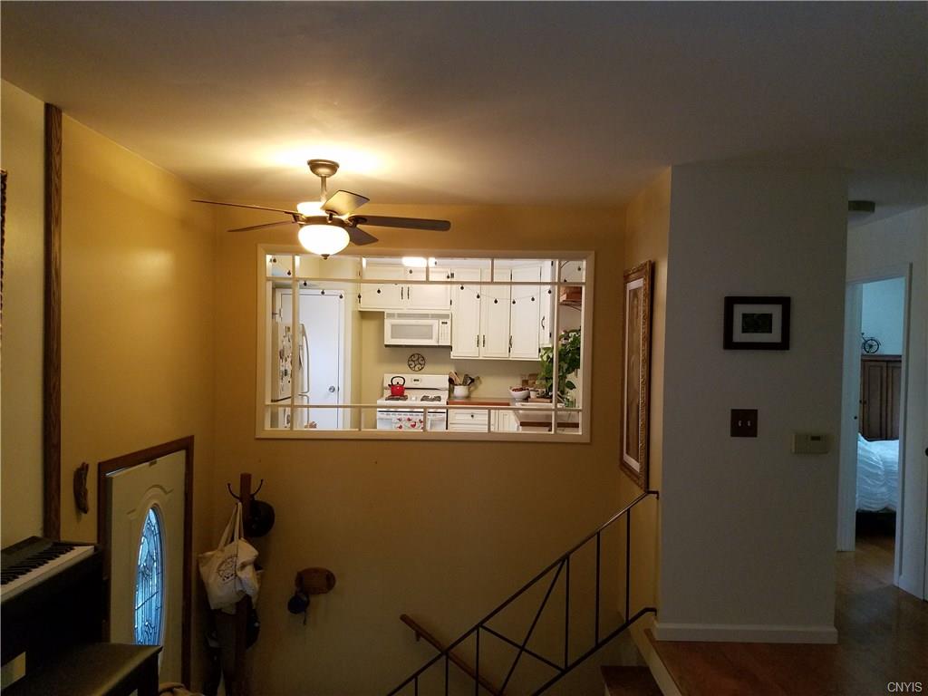 71 Floral Ave