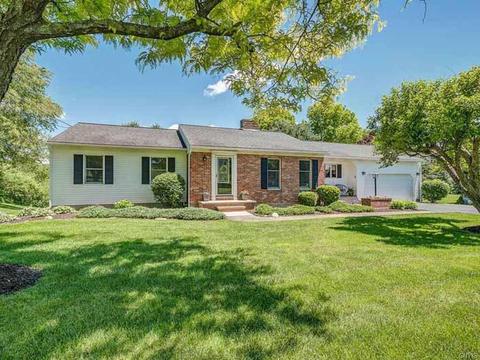 956 Walden Pond Ln #958