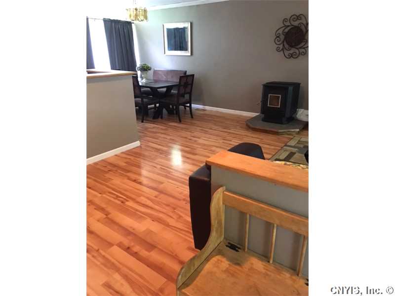 For Sale: 8 Apricot Ln Liverpool, NY 13090