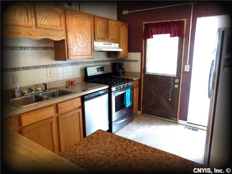 For Sale: 8 Apricot Ln Liverpool, NY 13090