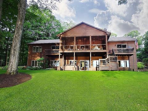 15 Sleepy Hollow Ln