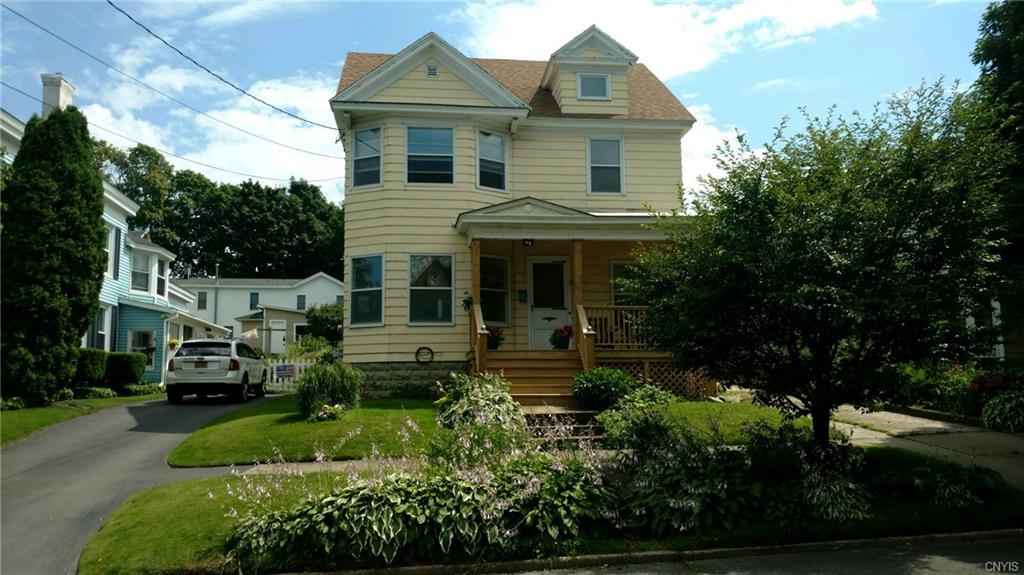 102 E 10th St
