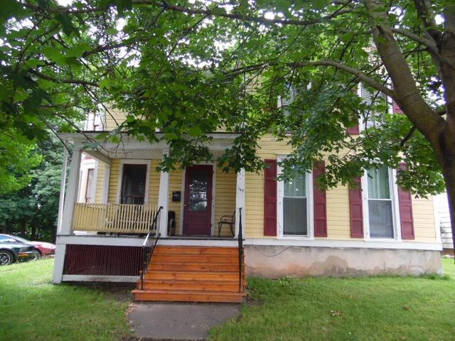 3 Maple Lane St