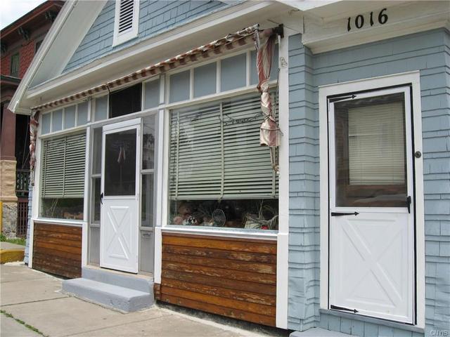 812 Spring St
