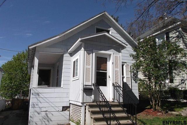 50 Woodside Ave