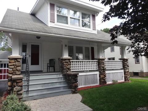 69 Oakdale Ave S