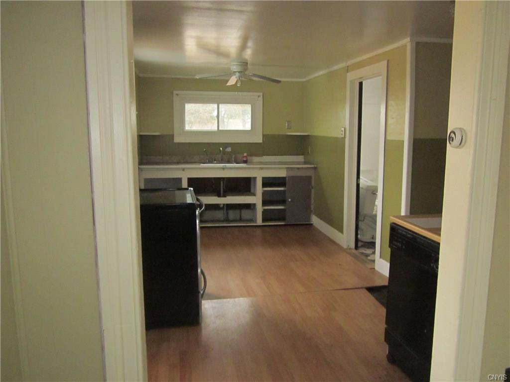 10 Anthony St