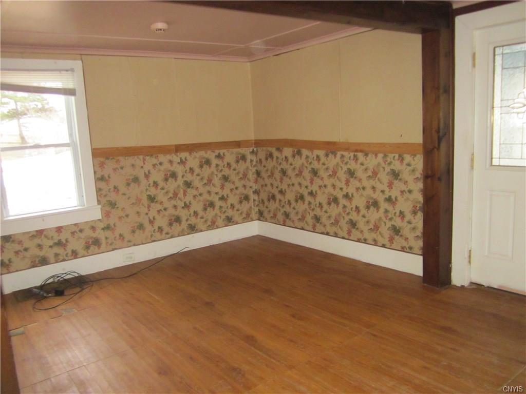 10 Anthony St
