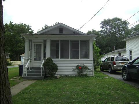 560 Walnut St