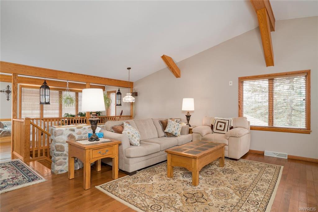 63 Knob Hill Rd