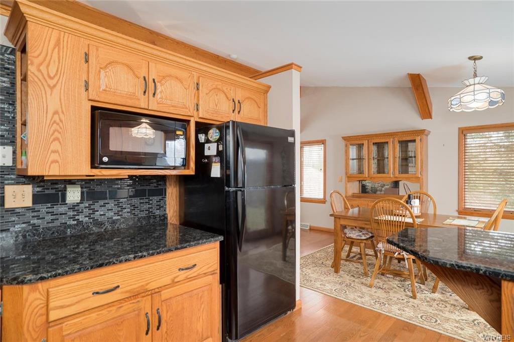 63 Knob Hill Rd