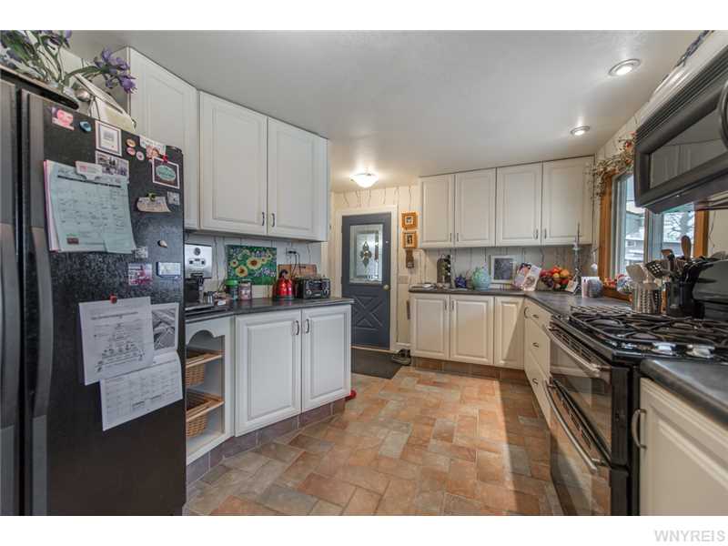607 Larkin Rd #APT H, Derby NY 14047