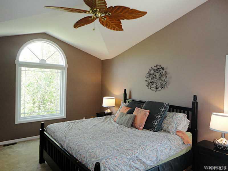 23 Fairway Dr